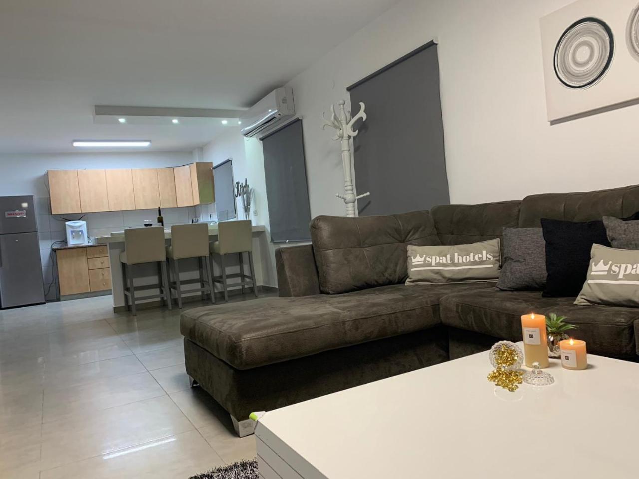 Spat Apartments Bat Yam Exterior photo