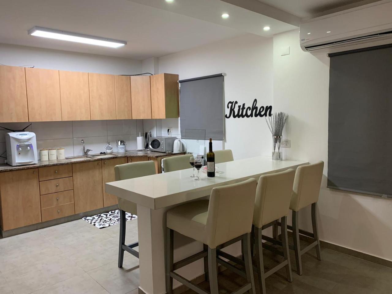 Spat Apartments Bat Yam Exterior photo