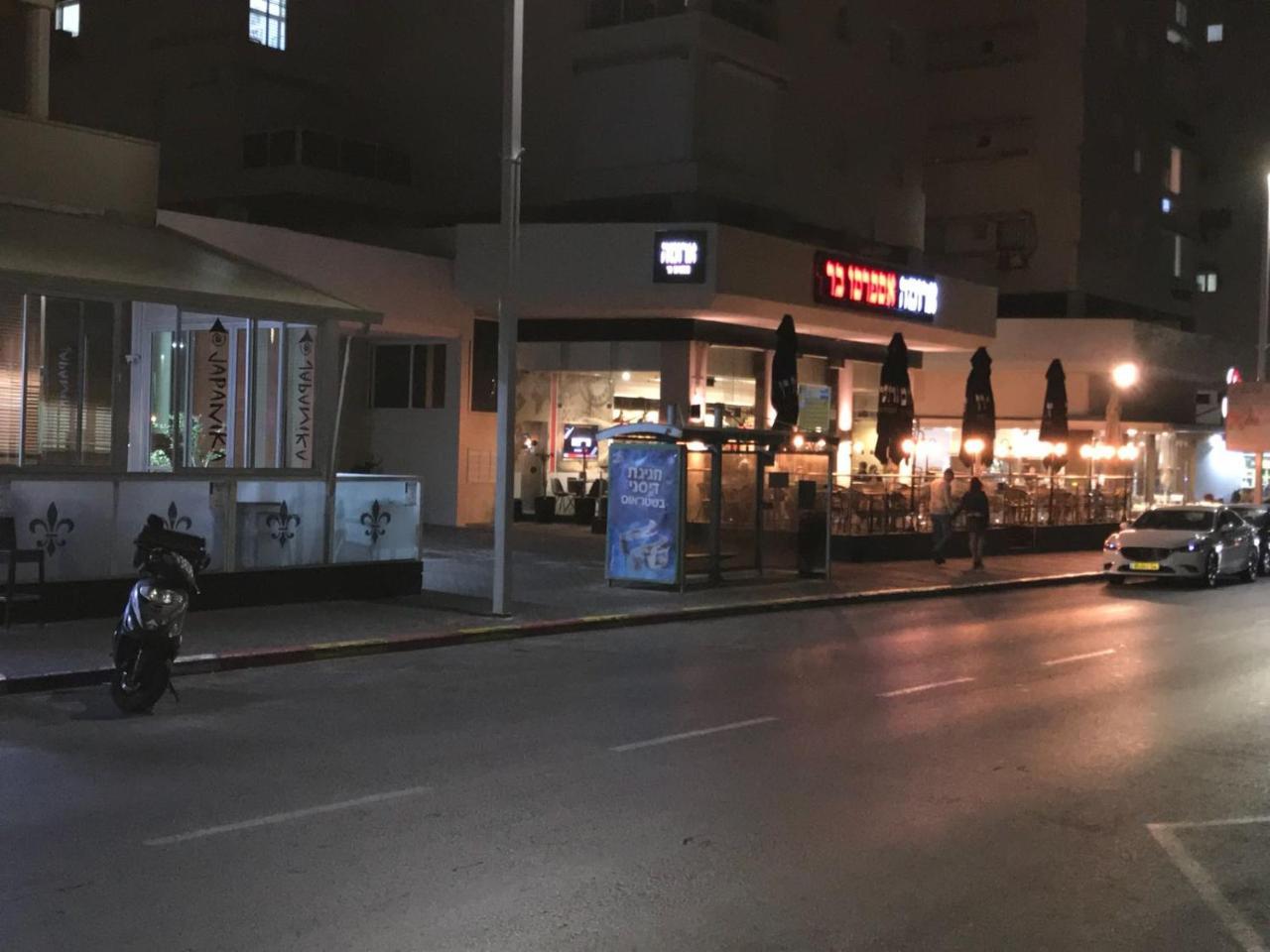 Spat Apartments Bat Yam Exterior photo