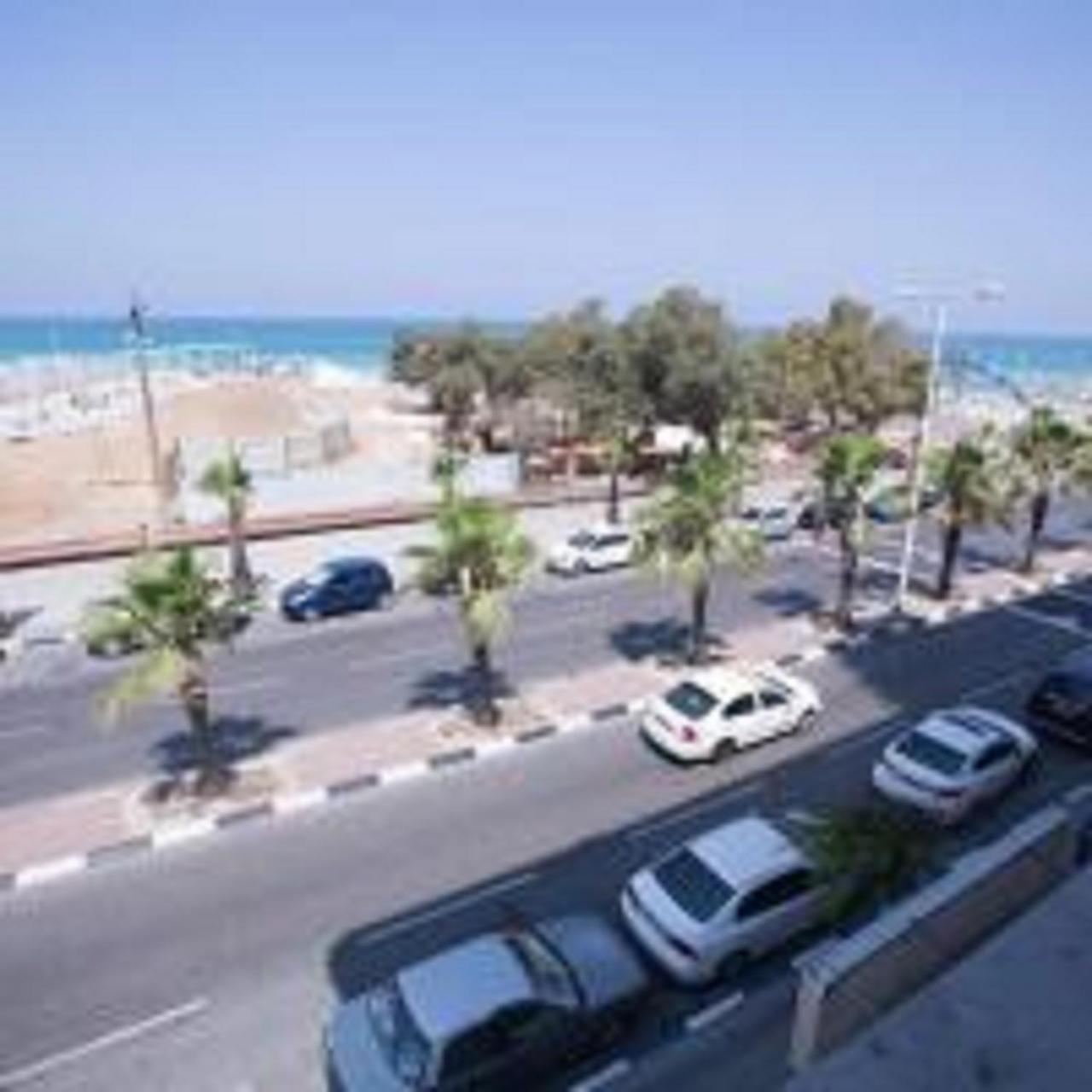 Spat Apartments Bat Yam Exterior photo